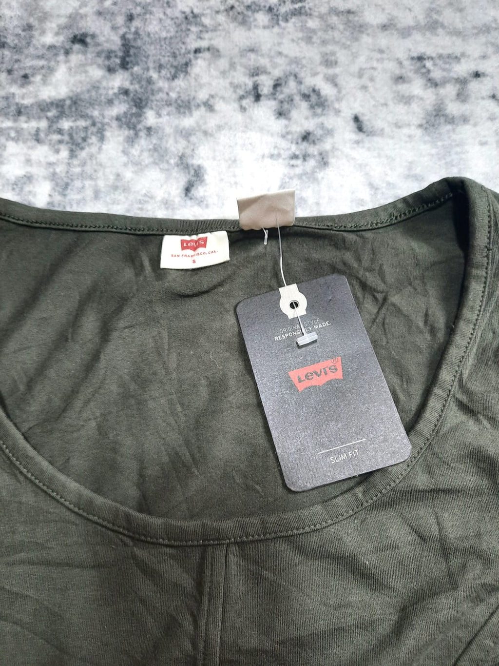 T-shirt Levi's Women Dark Green S