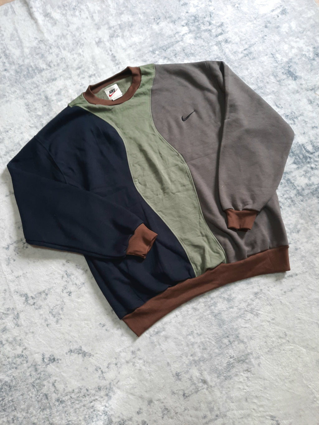 sweat nike retro grey, green and black XL