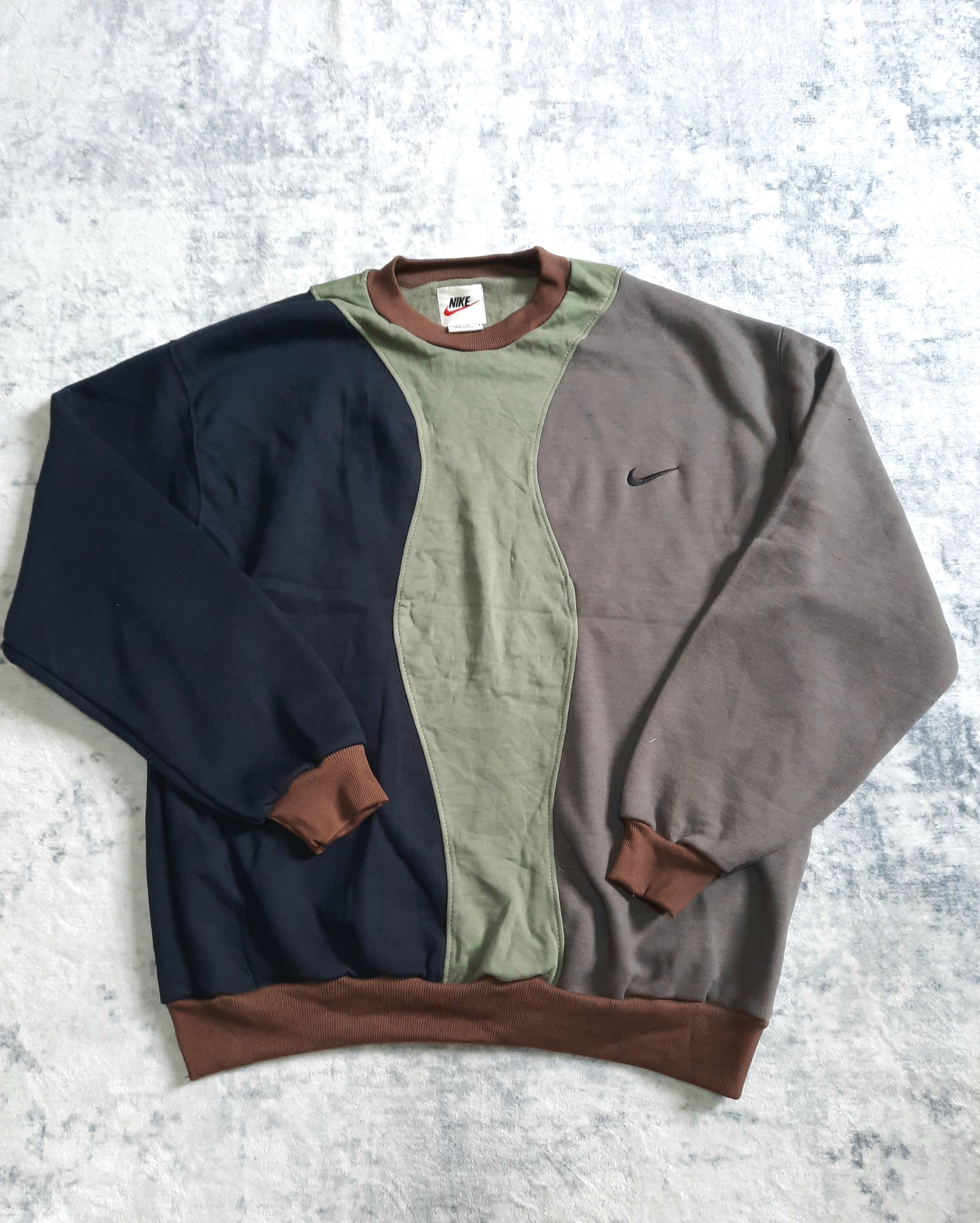 sweat nike retro grey, green and black XL