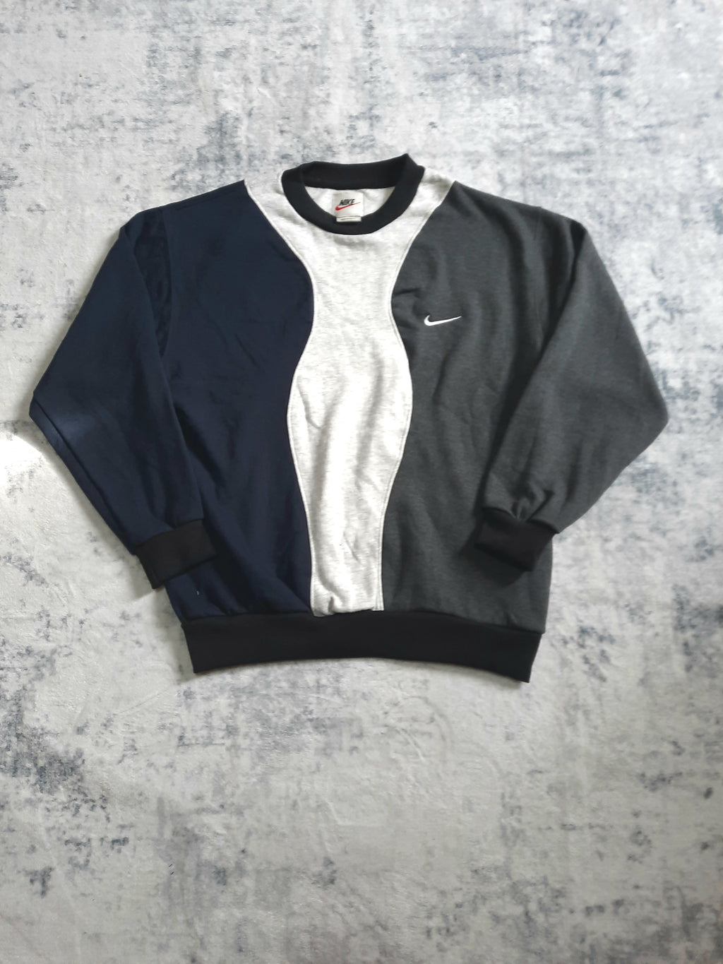 sweat nike retro grey, white and black M