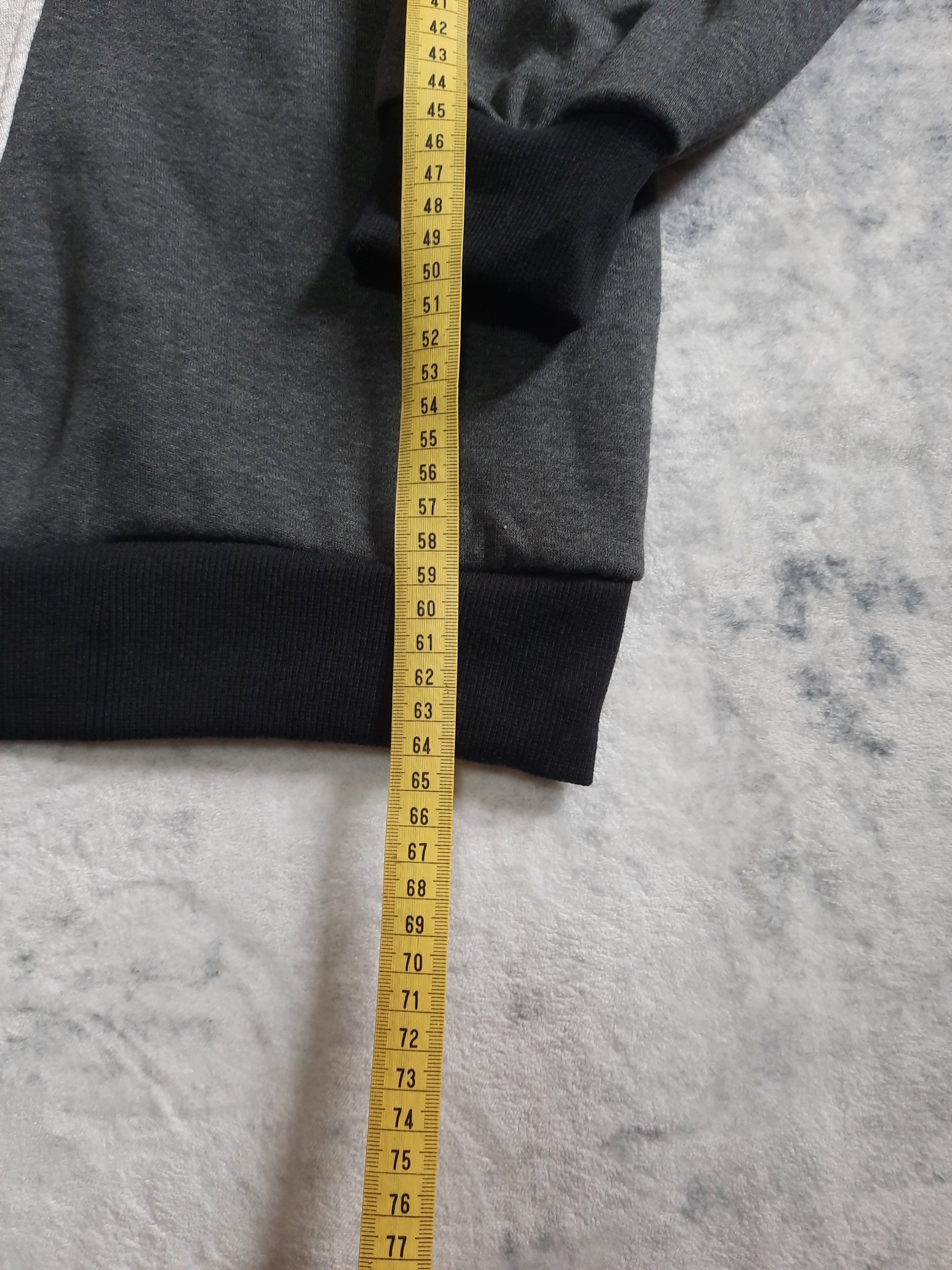 sweat nike retro grey, white and black M