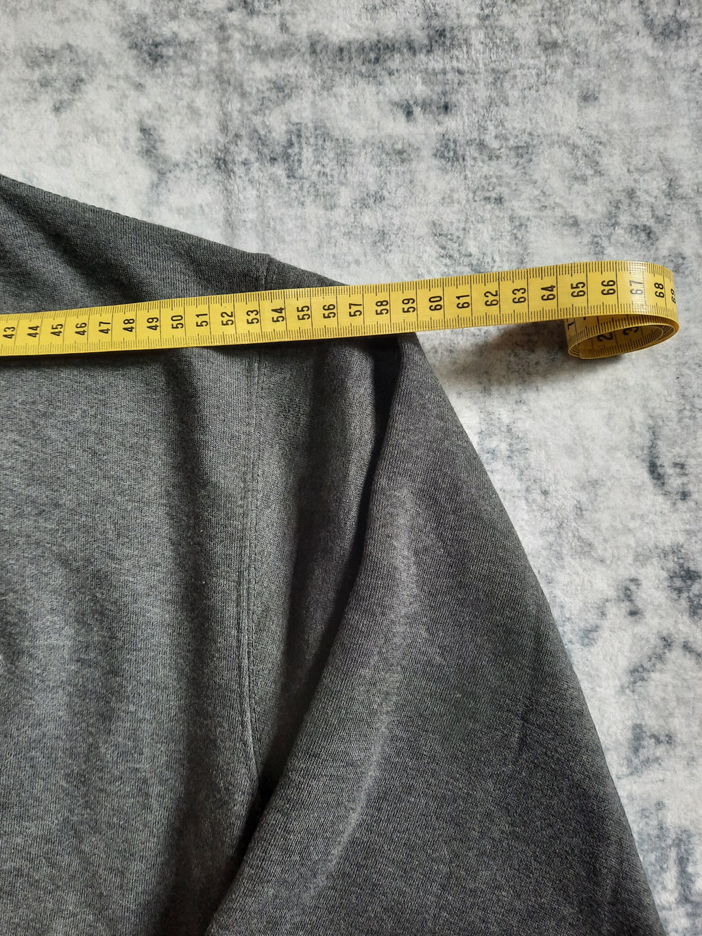 sweat nike retro grey, white and black M