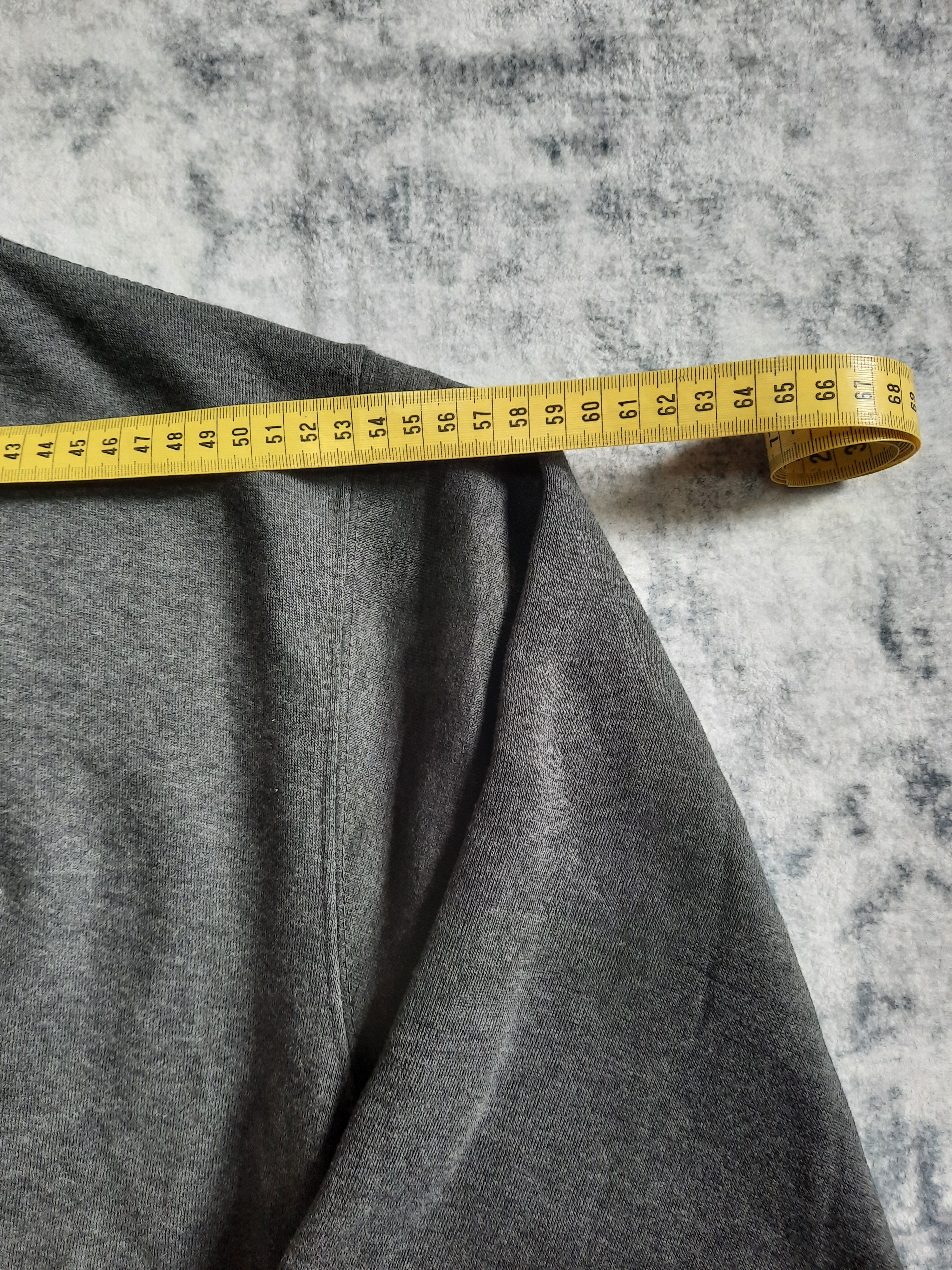 sweat nike retro grey, white and black M