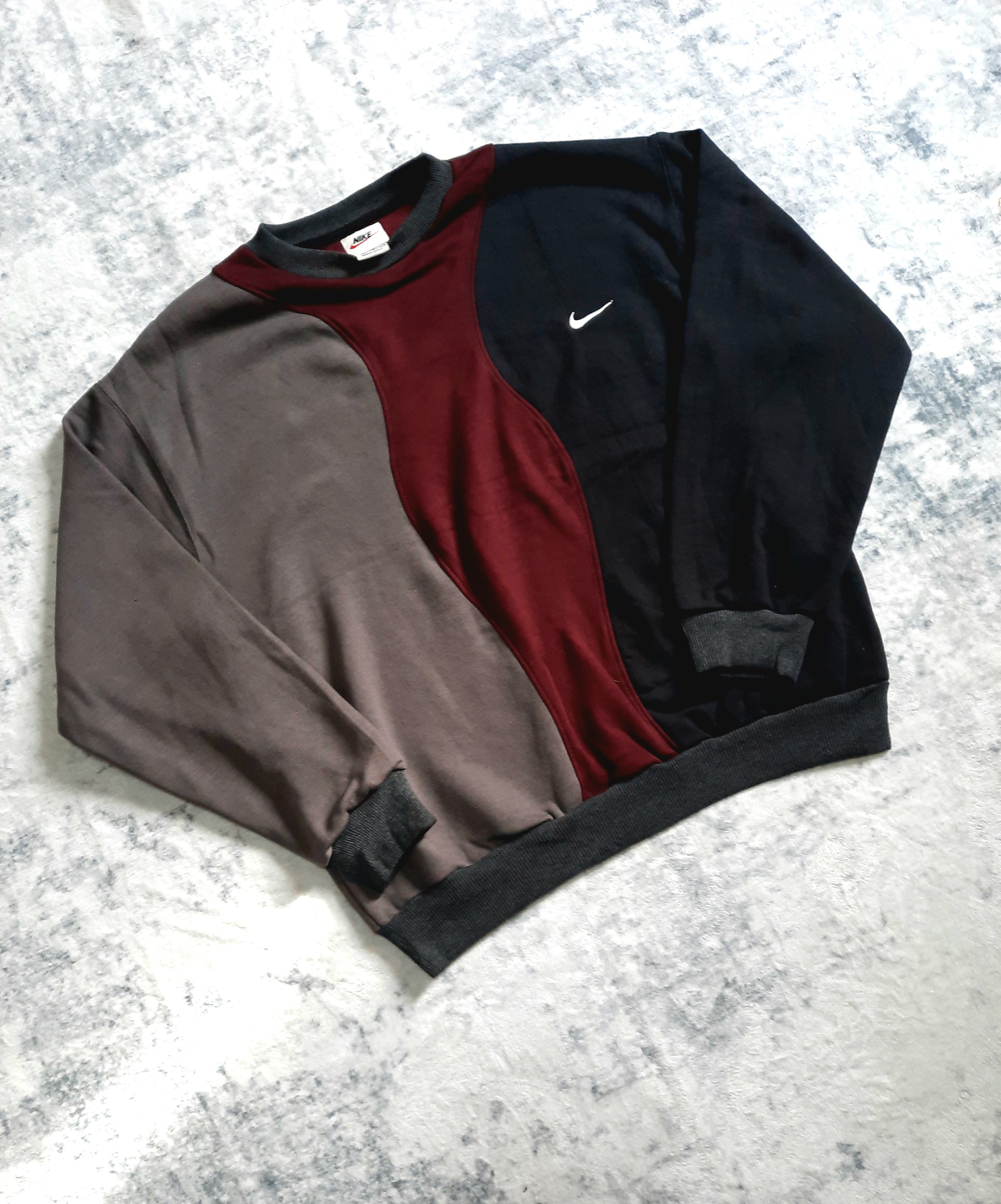 sweat nike retro black, red and grey